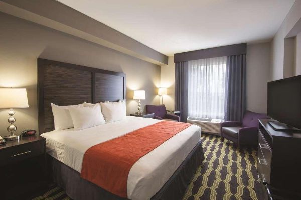 La Quinta Inn Ste Lynchburg at Liberty U
